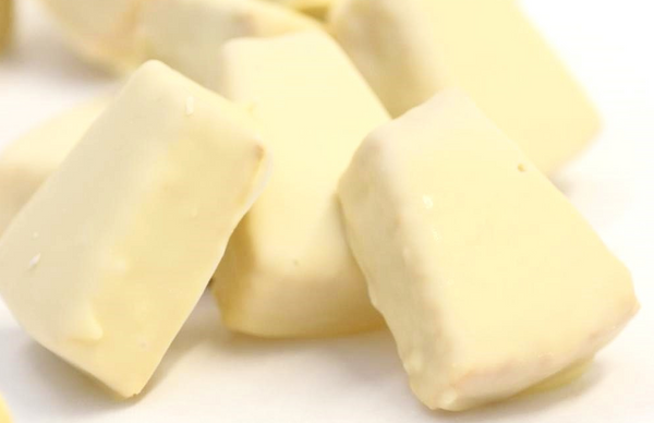 Baumkuchenspitzen mit Zartbitter/Weißschokolade 3x 250g 2. Wahl lose Ware in Schale