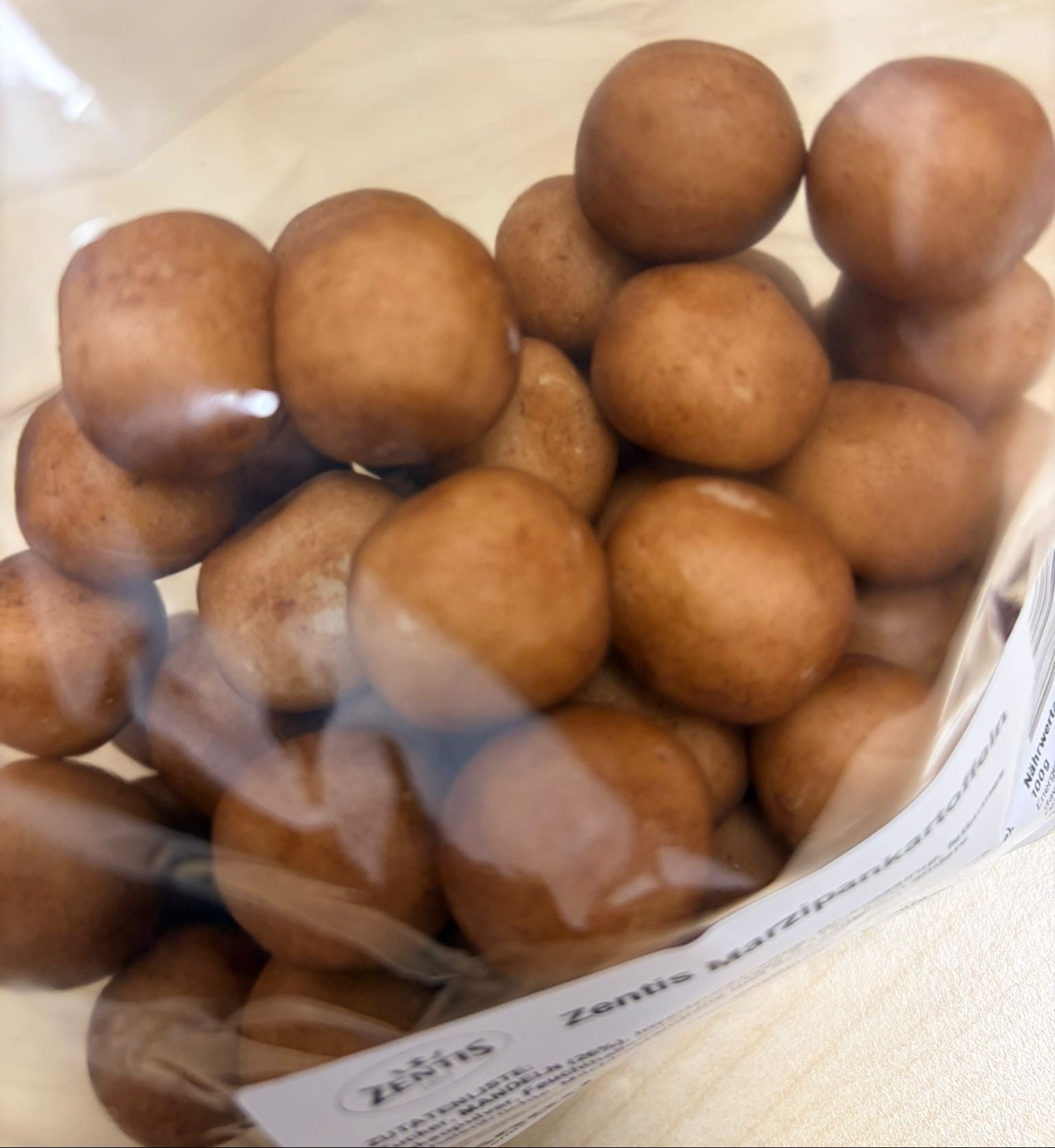 500g Zentis Marzipan Eier Kartoffeln gepudert im Beutel MHD: 30/04/2026