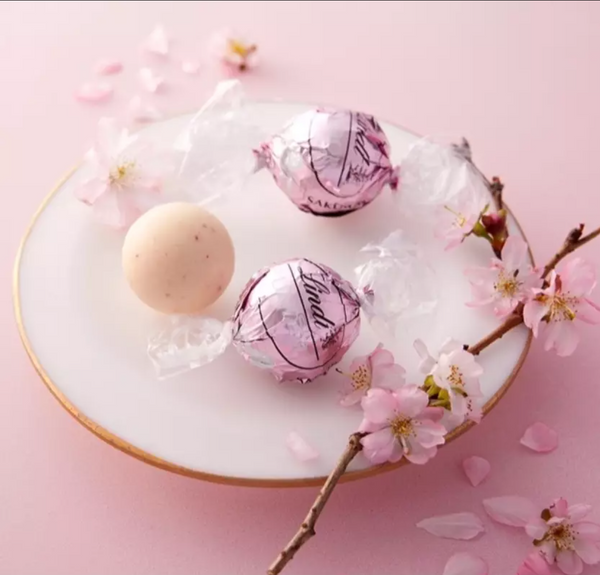 Lindor Sakura Kirschblüte Lindt Limitierte Edition 137 g + 12g ( 11+1 )