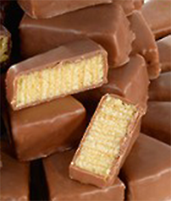 AMARETTO Baumkuchen Spitzen in Vollmilch Schokolade 750g  2.Wahl MHD 30/03/26